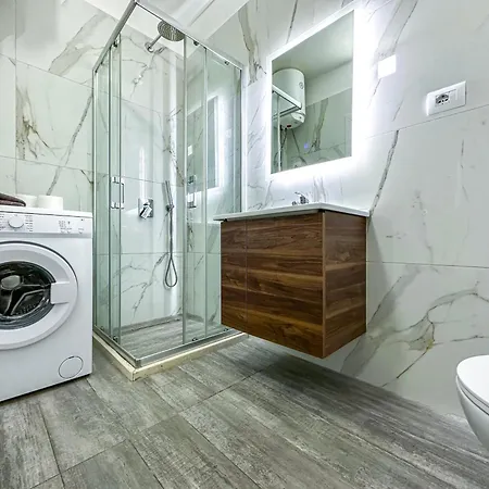212 Glimpse Of Adriatic Apartment