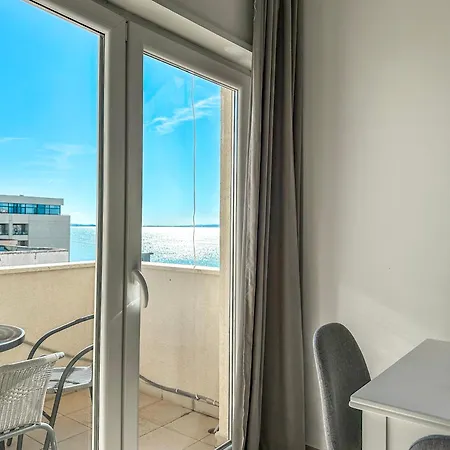 212 Glimpse Of Adriatic Apartment